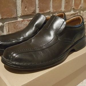 Clarks Slip-On Mens Dress Shoes